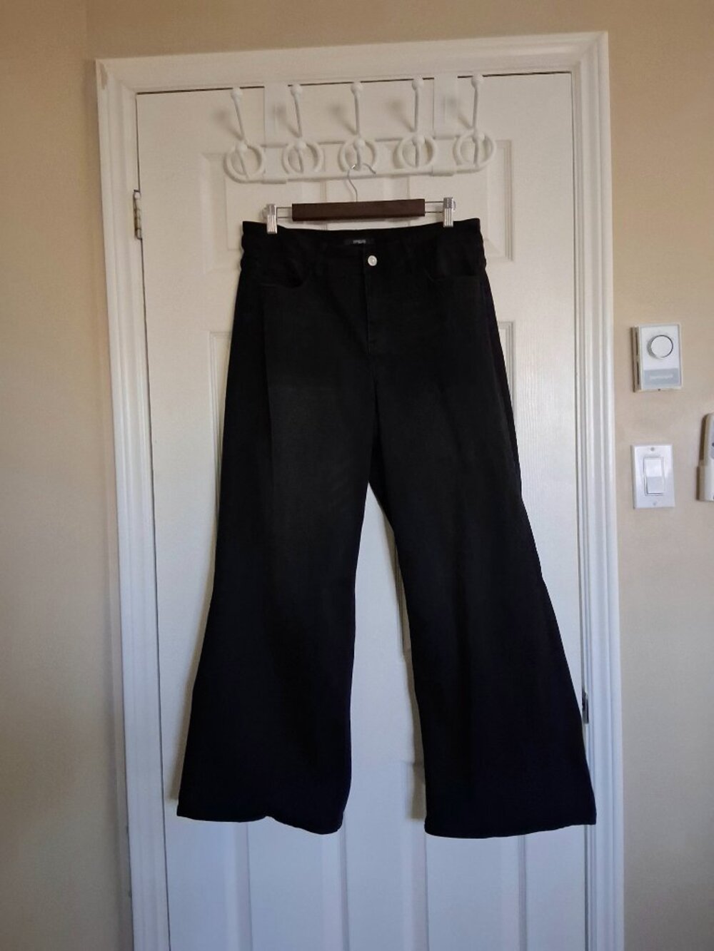 ONESO Women's Size 16W Black Mid-Low Rise Baggy BBL Wide Leg Stretch Jeans - Picture 3 of 15